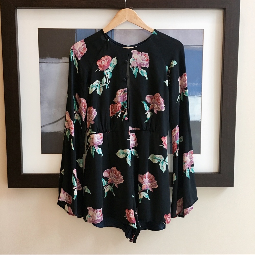 Stone Cold Fox Nori keyhole Romper 100% silk 3 L - Picture 6 of 8